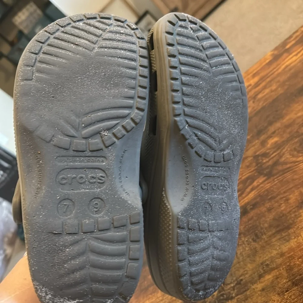 Gray crocs - Picture 2 of 2